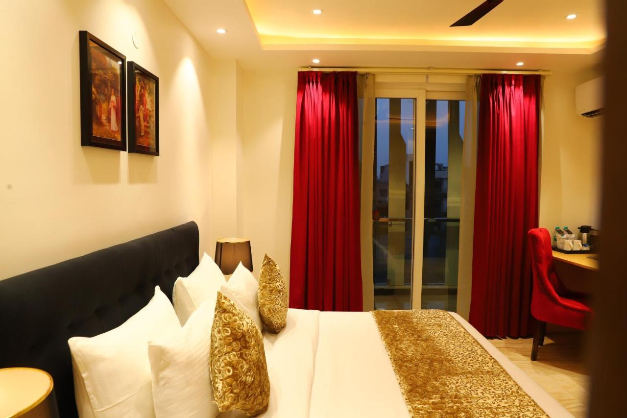 Hotel Malbork Inn Rajouri Garden Delhi - Couple Friendly Local Ids Accepted New Delhi Eksteriør bilde
